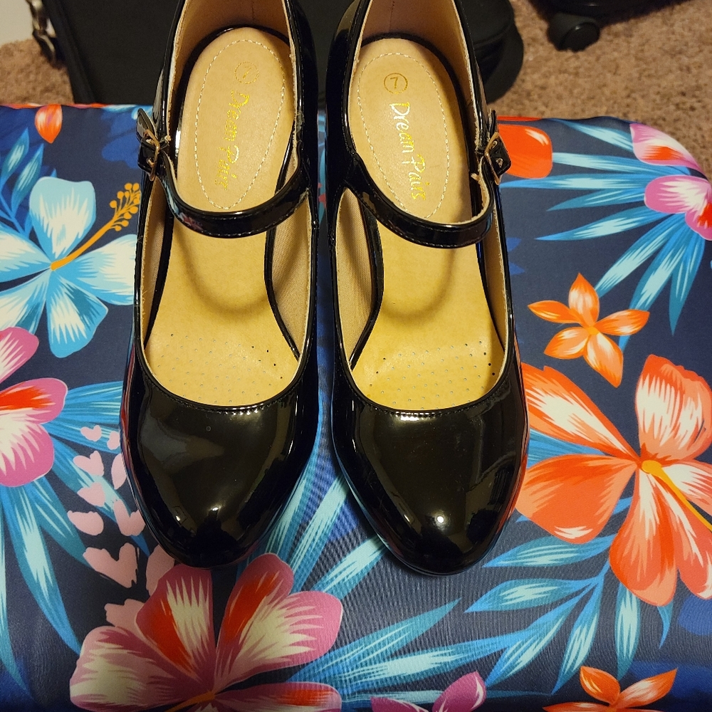 Womens Shoes
